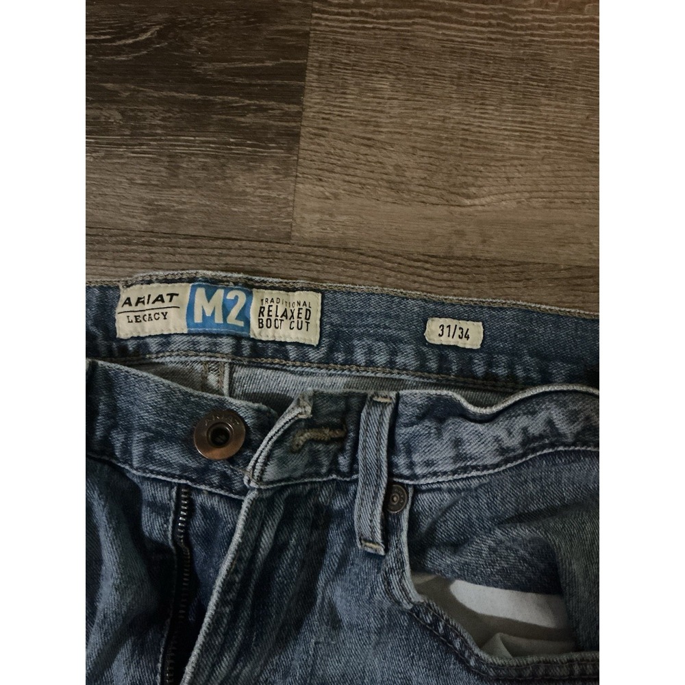 Ariat Legacy M2 Traditional Relaxed Boot Cut Jeans Men's 31x34 Blue Denim STAINS - Picture 4 of 9